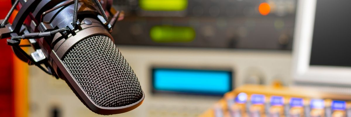 Radyo mu, Podcast mı Hangisi Ne Sunar